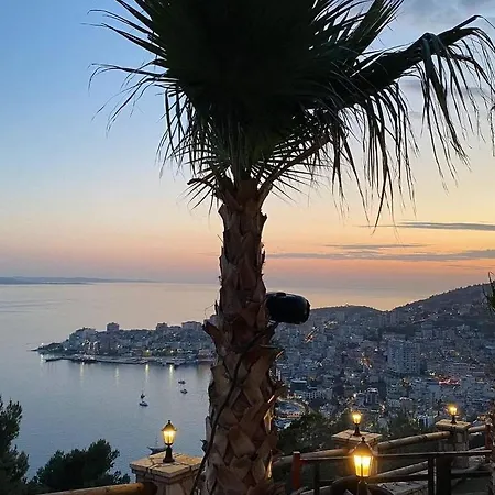 Denni's ゲストハウス