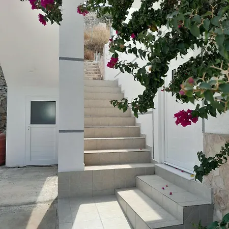 Denni's 3* Sarandë