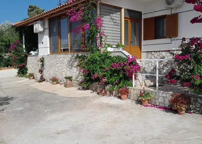 Denni's Casa de hóspedes