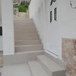 Denni's Pensión