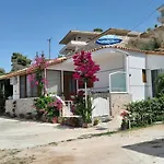 Pensión Denni's 3*
