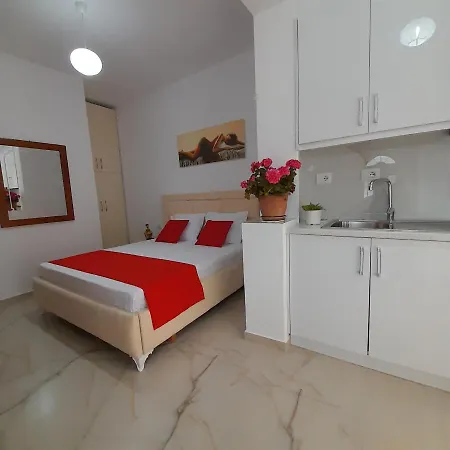 Denni's Гостевой дом 3*